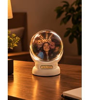 Sihirli Anı Küresi – Kişiye Özel 5 Fotoğraflı Kristal Cam Küre