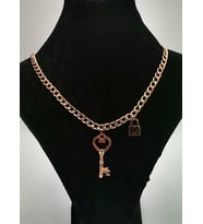 Rose Gold Renk Zincirli Figürlü Lüks Kararmaz Kolye