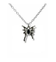 Black Enamel Gothic Butterfly Unisex Kolye – Karanlığın Kanatlarında Zarafet (Gümüş)