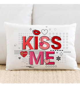 Kiss Me Motto Tasarım Yastık