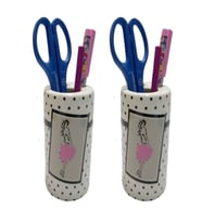 2 ADET KALEMLİK PEMBE ELBİSELİ KADIN MODEL SERAMİK OFİS GERECİ  7X7X11CM