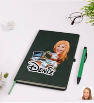 BK Gift Kişiye Özel Kadın Bankacı Karikatürlü Yeşil Termo Deri Defter Kalem Seti Model 1