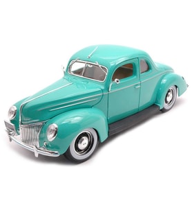 Maisto 1/18 1939 Model Ford Deluxe Yeşil