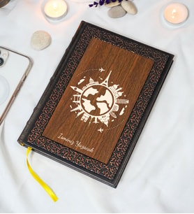 Kişiye Özel Dünya Desenli Termo Deri + Ahşap Anı Defteri - Çizgili Defter - Hediyelik (15x21 cm - 320 Sayfa) A5