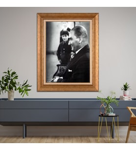 Altın Paspartulu Atatürk  Çerçeveli Tablo C627 (Gold)