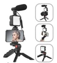 UPEKA Profesyonel Vlogging Kumandalı Mikrofonlu Led Işıklı Tripod Video Çekim Seti (Siyah)