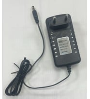 Weko WK-38606 Yerli Üretim 12.6 Volt - 3 Amper 5.5*2.5 Mm Uçlu Ledli Priz Tipi Şarj Adaptörü