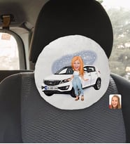 BK Gift Kişiye Özel Plakalı Kadın Kia Sportage Karikatürlü Yuvarlak Araç Koltuk Yastığı-2