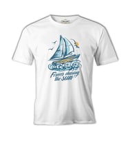 Sailing Boat Chasing the Sun Beyaz Erkek Tshirt