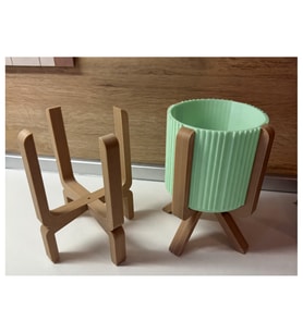 Alvera Ayaklı Çizgili Saksı – 3D Baskı Bej Standlı Dekoratif Saksı - Mint