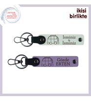 İsme Özel Olarak Tasarlanmış, Karavanlı Deri Anahtarlık 2’li Takım, Kişiselleştirilebilir, Beyaz-Mor