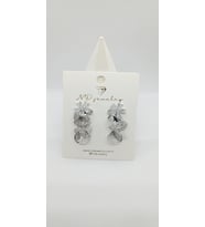Silver Renk Taşlı Çiçek ve İstiridye Figürlü Sallantılı Küpe