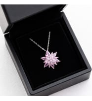 925 Ayar Gümüş Işıklı Kutuda Buzlu Pembe Lotus Çiçeği Kolye