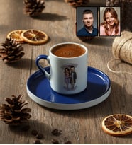 Kişiye Özel Karikatürlü Yürüş Yapan Romantik Sevgililer Türk Kahvesi Fincanı Sevgililer Günü Hediyesi