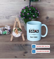 Eczacı Kupa Bardak Beyaz ve Fotoğraflı Ahşap Anahtarlık Hediye (Model 1)
