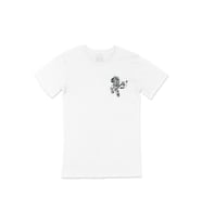 Viking Kalkan ve Balta Cep Logo Tasarımlı Beyaz Tişört