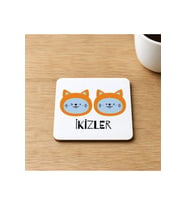 Ikizler Burcu ve Onla Alakalı Komik Açıklama Baskılı 9x9 cm Kare MDF Bardak Altlığı Ahşap