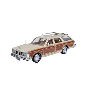 Motormax 1:24 1979 Chrysler Lebaron Town & Country