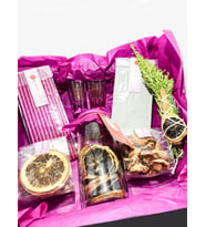 GURUYEMİŞ BOX PEMBE PARTİ KUTUSU- - KOKTEYL HAZIRLAMA KİTİ VE SHOT BARDAĞI HEDİYESİ - DOĞUM GÜNÜ SEVGİLİLER GÜNÜ ÖZEL GÜN KONSEPT HEDİYE KUTUSU SETİ