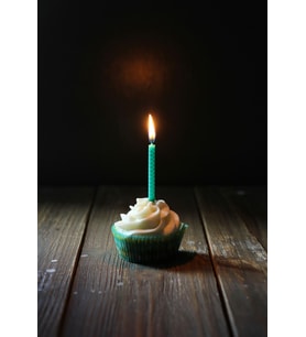 Mum Işığında Estetik Cupcake Temalı MDF Tablo - Çerçevesiz Modern Mutfak Dekoru