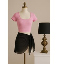 Kadın Pembe Yarım Kol Crop ve Siyah Pareo 2'li Set