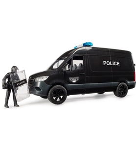 Özel Harekat Aracı ve Polis