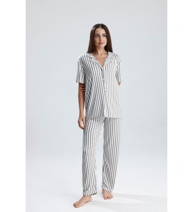 Kadın Düğmeli Kısa Kollu Dikey Çizgili Pijama Takım  Gri