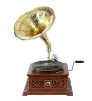 Ahşap Oymalı Kare Gramofon