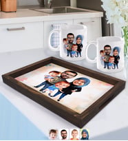 BK Gift Kişiye Özel Tesettürlü Aile Karikatürlü Doğal Ahşap Tepsi ve 2’li Kupa Bardak Seti-3