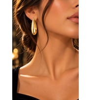 Canselle Gold Renk Damla Formlu Modern Kadın Küpe