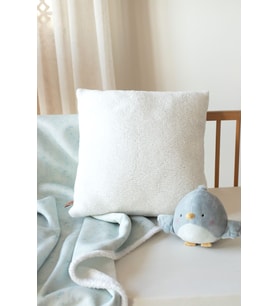 Fluffy Uyku Beşik Yastığı Kırlent Kılıfı 43x43 cm Dekoratif Bebek Çocuk Odası Koyun Tüyü Kuzu Kılıf
