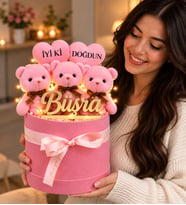 Kişiye Özel İyi ki Doğdun Tasarımlı,Pleksi İsimli,Peluş Ayıcık Buketi