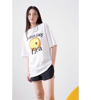 Trendiz Unisex Sunday Flea Beyaz Tshirt