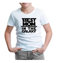 Best Mom in the Galaxy Anneler Günü Beyaz Çocuk Tshirt