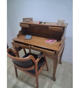 Çalışma Masa İlhm 90634 Klasik Takım Dilimli Sandaly Lüks Klasik Ceviz Renk Model