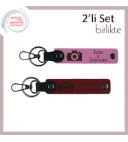 Sevgiline Fotoğrafla Gelen Hatıra, Kamera Desenli, İsme Özel Anahtarlık Takımı, Pembe-Bordo