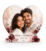 Kişiye Özel Kalp Fotoğraf Çerçevesi 19×23 cm – Resim ve Yazı Baskılı Masaüstü Hediye