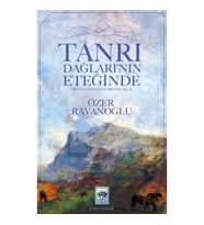 Tanrı Dağları'nın Eteğinde