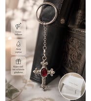 Kırmızı Taş Detaylı Gotik Haç Anahtarlık – Alternatif Stil Unisex Aksesuar