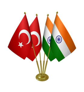 Masa Üstü Hindistan Bayrağı Türk Bayrağı Dörtlü Pirinç Direk Masa Bayrak Seti