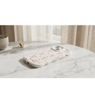 iPhone 13 14 Uyumlu Pembe Kurdele ve Kalp Desenli Dalgalı Tasarım Silikon Kılıf - Darbeye Dayanıklı Koruyucu Kapak