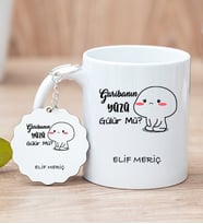 Kişiye Özel Garibanın Yüzü Gülür Mü Esprili Beyaz Kupa Bardak ve Anahtarlık