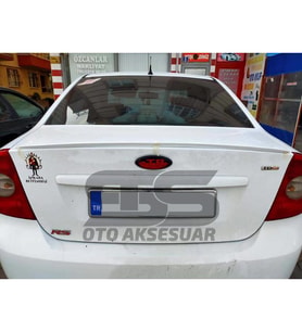 Ford Focus 2 - 2,5 Bagaj Üstü Slim Spoiler Piano Black Parlak Beyaz