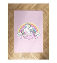 MEKTA HOME BEBEK VE ÇOCUK ODASI Gökuşağı ve Unicorn Desenli Pembe Halı
