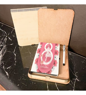 8 Mart Dünya Kadınlar Günü Hediyesi Ahşap Kutulu Defter Kalem Set 004