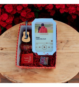 Kişiye Özel Spotify Barkodlu Kendin Tasarla Fotoğraflı Büyük Boy Cam Çerçeve Temalı Hediye Seti