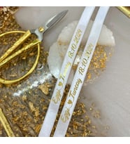 Gold Baskılı İsimli Söz ve Nişan Kurdelesi Beyaz Kırmızı İmza Bağlı Kalpler Modeli (İncisiz)