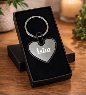 Kişiye Özel İsimli Kalp Anahtarlık  Özel Kutulu Şık Tasarım Sevgiliye & Eşe Anlamlı Hediye Siyah Premium Kutuda Anahtarlık