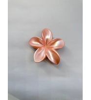 Tekli Yavruağızı Renk Sedefli 8 cm Lotus Çiçeği Mandal Toka (Yavruağzı)