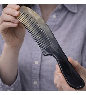 Tutmalı Kemik Tarak – Doğal Anti-Statik Saç Tarağı (22 cm)